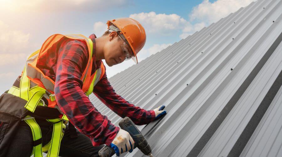 Professional residential roofers in Alma, AR